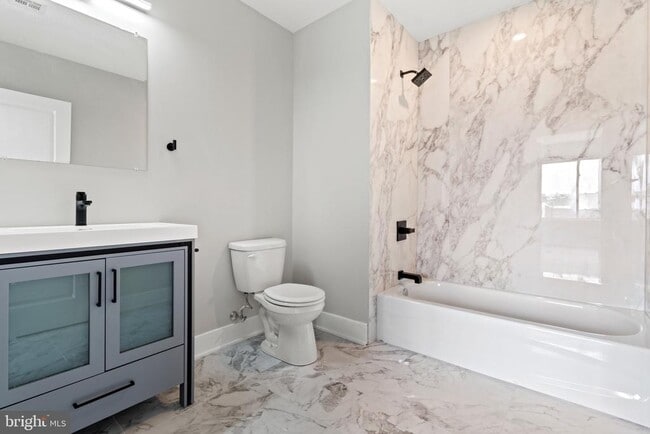 Building Photo - 520 N 37th St