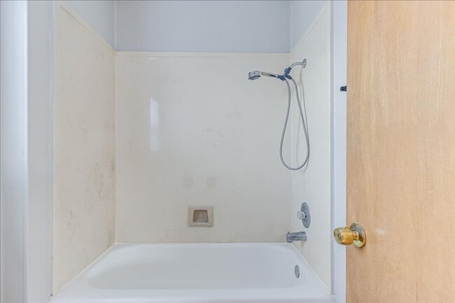 Building Photo - 11205 Willowood Creek Dr