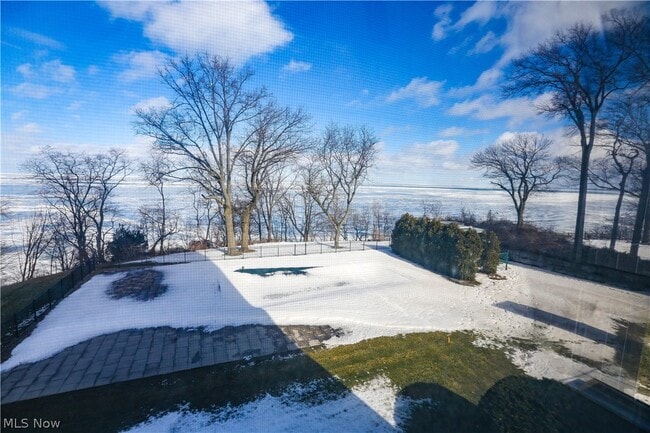 Building Photo - 12520 Edgewater Dr