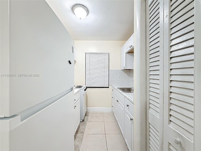 Building Photo - 2335 NE 172nd St