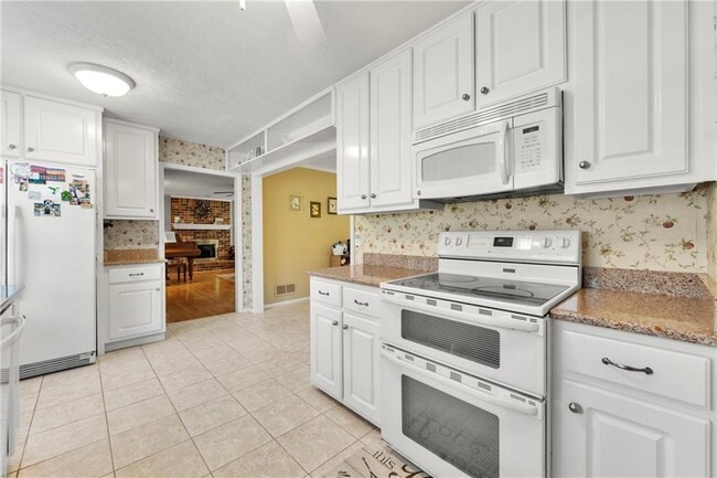 Building Photo - 4716 Dana Terrace SW