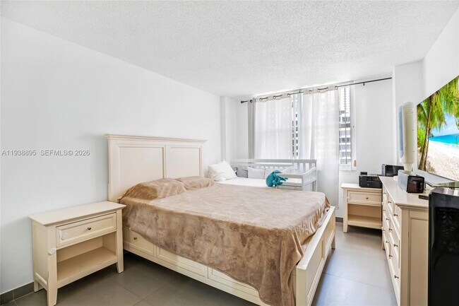 Building Photo - 770 Claughton Island Dr