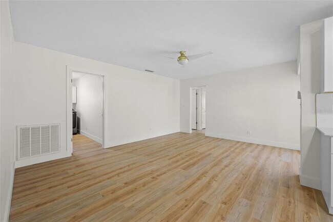 Building Photo - 5700 Bayou Grande Blvd NE