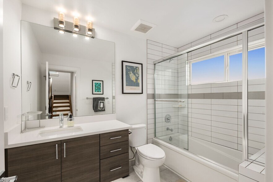 Building Photo - 4726 S Juneau St