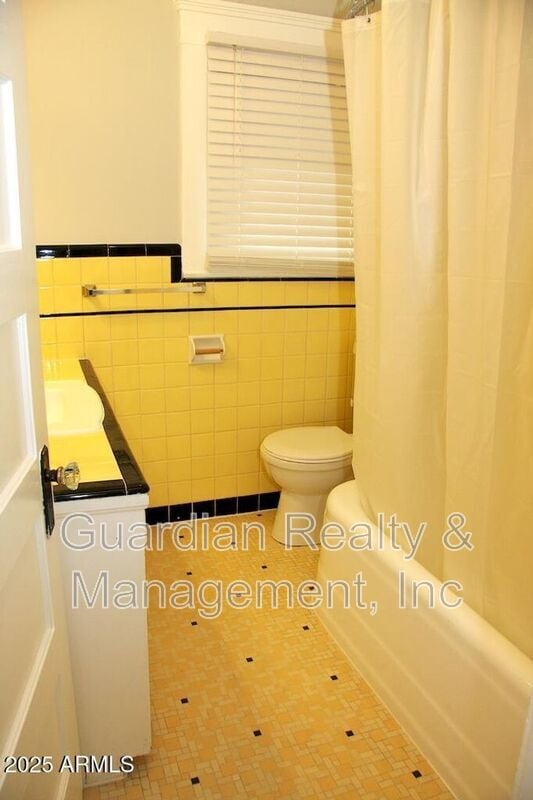 Building Photo - 59 W Encanto Blvd
