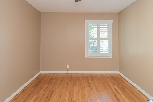 Building Photo - 615 Broadway St