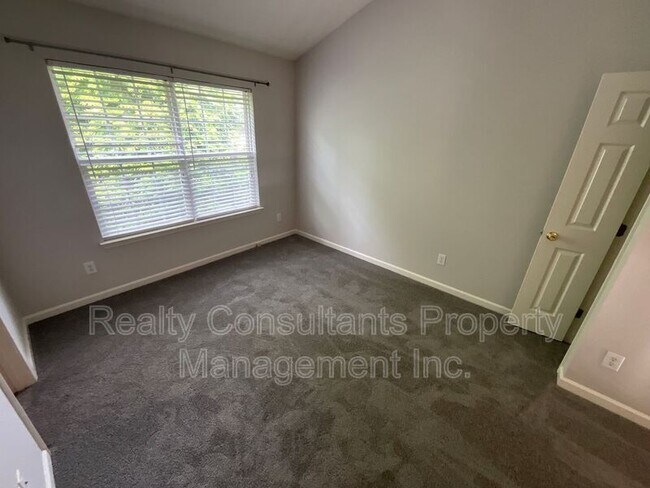 Building Photo - 239 Bridford Downs Dr