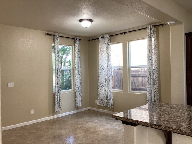 Building Photo - 7479 E Giavanna Ave