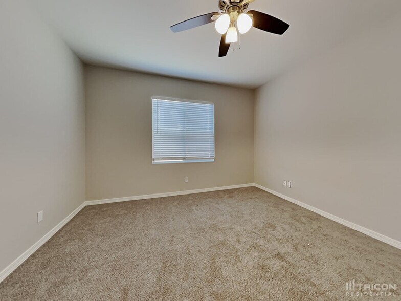 Building Photo - 40209 W Walker Wy