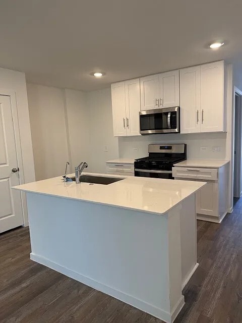 Building Photo - 3080 Dylan Skyland Dr
