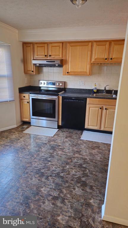 Building Photo - 8123 Steeple Chase Ct