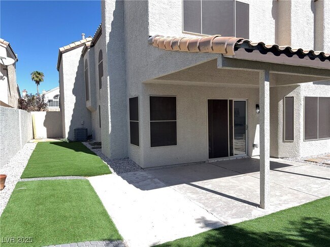 Building Photo - 80 Sea Holly Way
