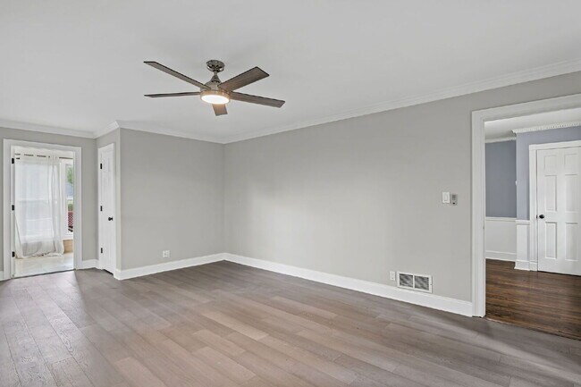 Building Photo - 815 Sudbury Rd NE