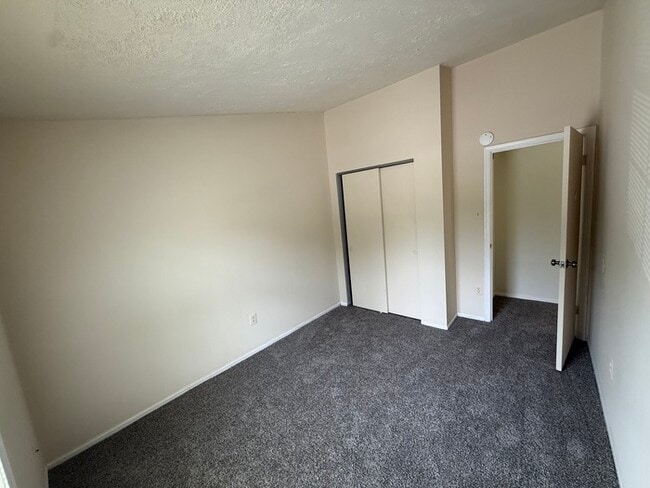 Building Photo - 3 Bedrooms - 4 Bathrooms, 21208