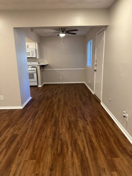 Building Photo - 6205 Oram St