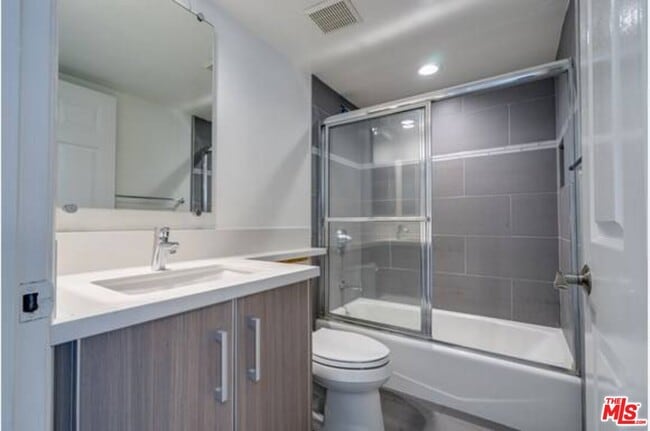 Building Photo - 11711 Ohio Ave