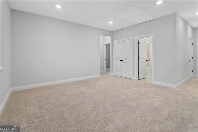 Building Photo - 127 Vivian Ln