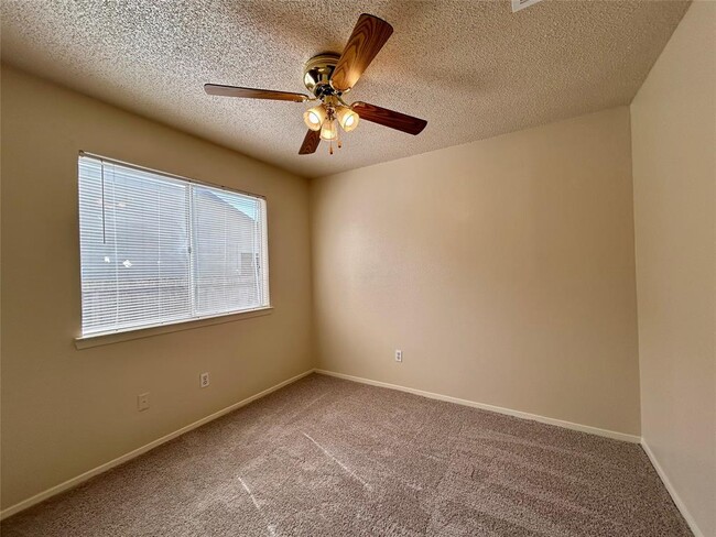Building Photo - 508 Willowbend Cove