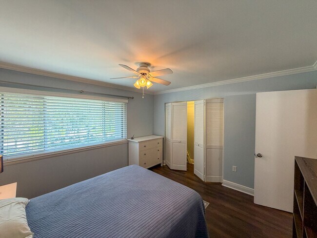 Building Photo - Biven's Lake Estates South #2728