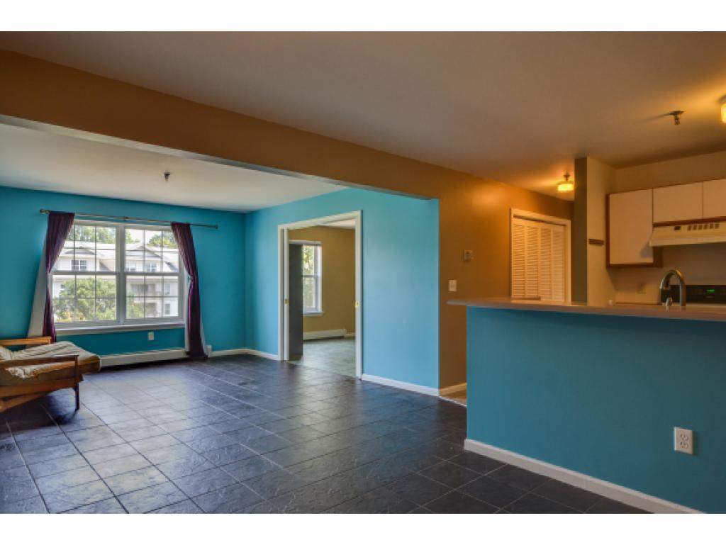 Building Photo - 372 Hildred Dr
