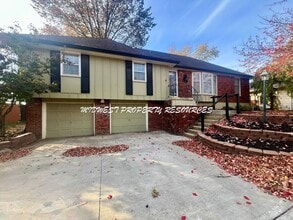 Building Photo - Spacious 4-Bedroom, 3-Bathroom Home with Fenced Yard and Bonus Spaces!