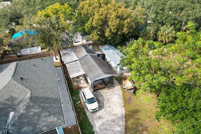 Building Photo - 8108 N Alaska St