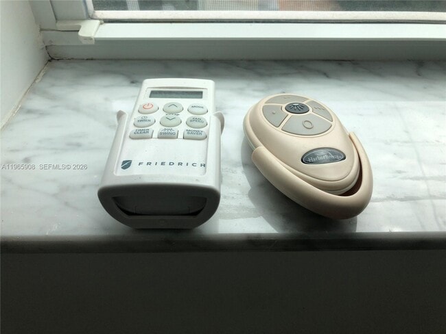 Building Photo - 1618 Michigan Ave