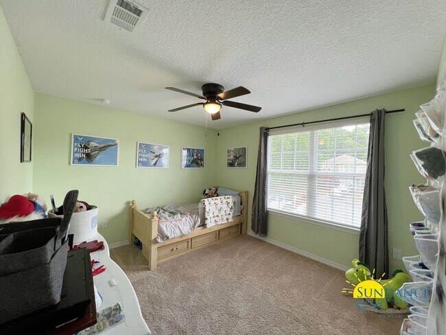 Building Photo - Beautiful 3 Bedroom Home in Crestview!