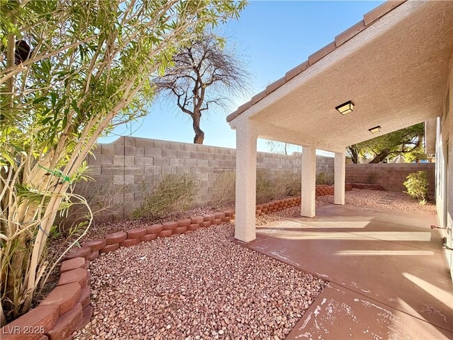 Building Photo - 8525 Danza Del Sol Dr