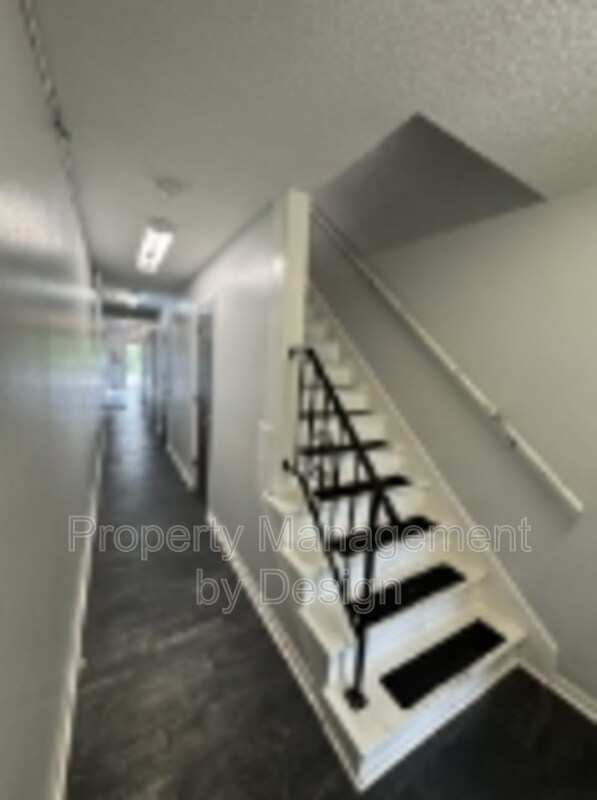 Building Photo - 1039 5th St