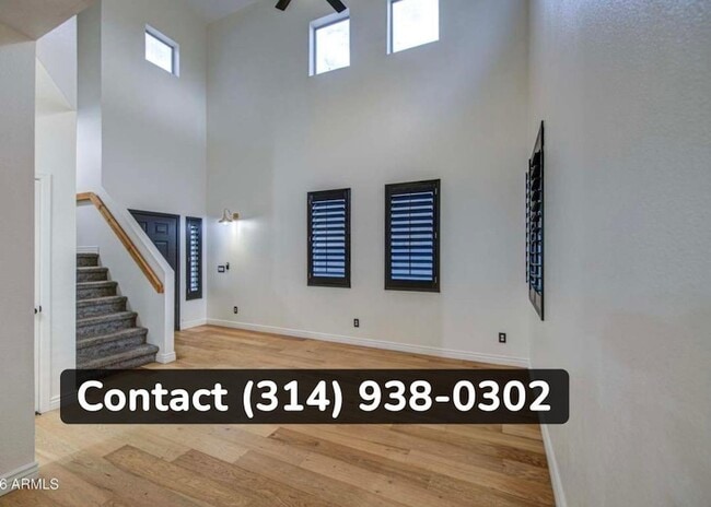 Building Photo - 1750 W Union Hills Dr