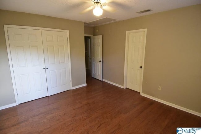 Building Photo - 3500 Colonial Dr