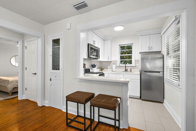 Building Photo - 116 San Marco Ave