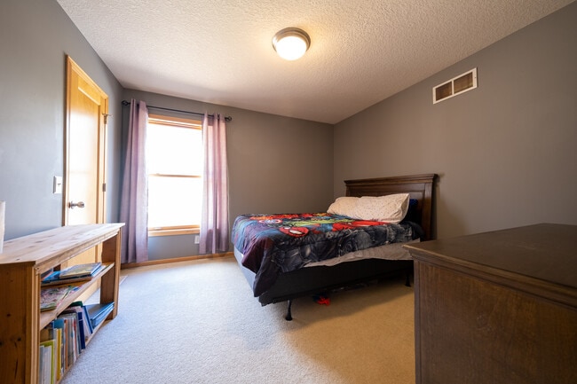 Building Photo - 7122 Harrison Hill Trail