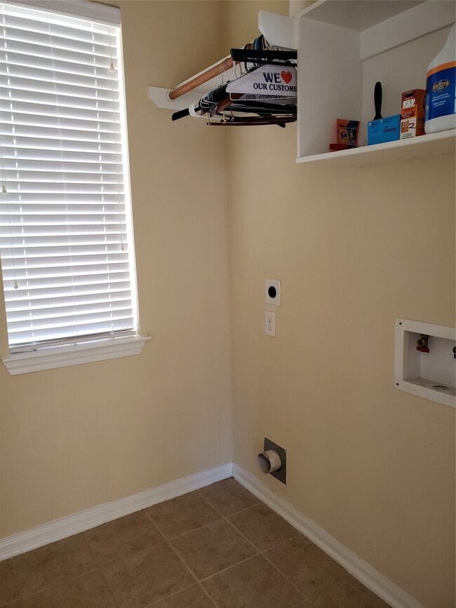 Building Photo - 2203 Winchester Lake