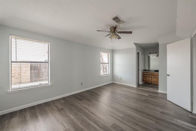 Building Photo - 420 Signal Hill Ct N