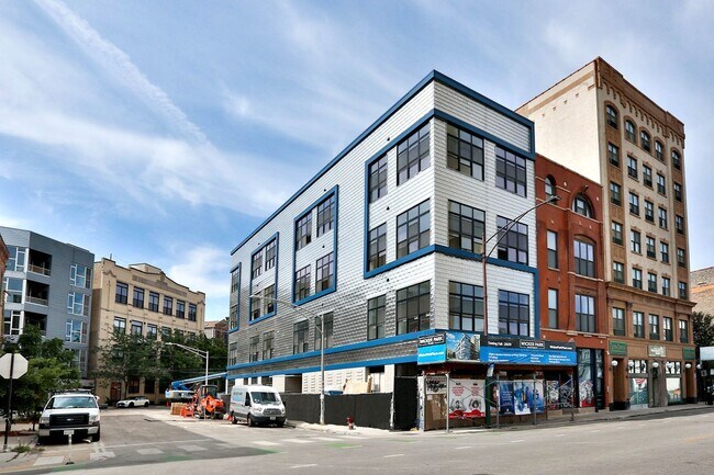 Building Photo - Brand New Studio in Wicker Park. 12' Ceilings. Huge Windows, Elevator Building. Roof Deck. Free I...