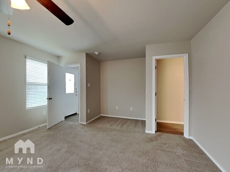 Building Photo - 9437 Apple Ridge Ln