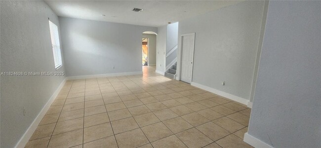 Building Photo - 1596 SE 20th Rd