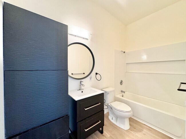 Building Photo - Beautiful 1Bd/1Ba available in Little Italy!