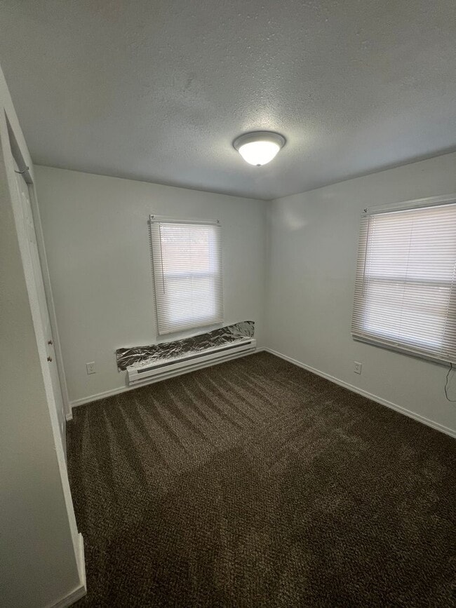 Building Photo - Rent Reduced! Ephrata Home