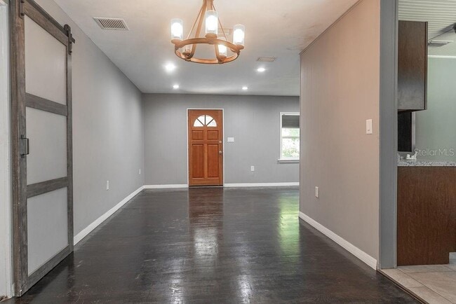 Building Photo - 1404 N Garfield Ave