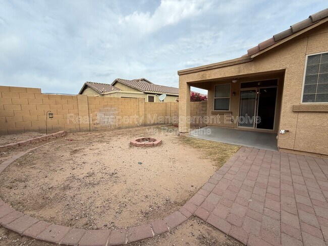 Building Photo - 7337 W St Catherine Ave