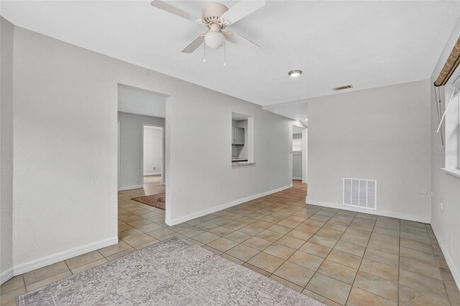 Building Photo - 7932 Plathe Rd
