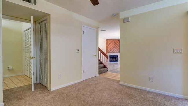 Building Photo - 15206 W Pond Woods Dr