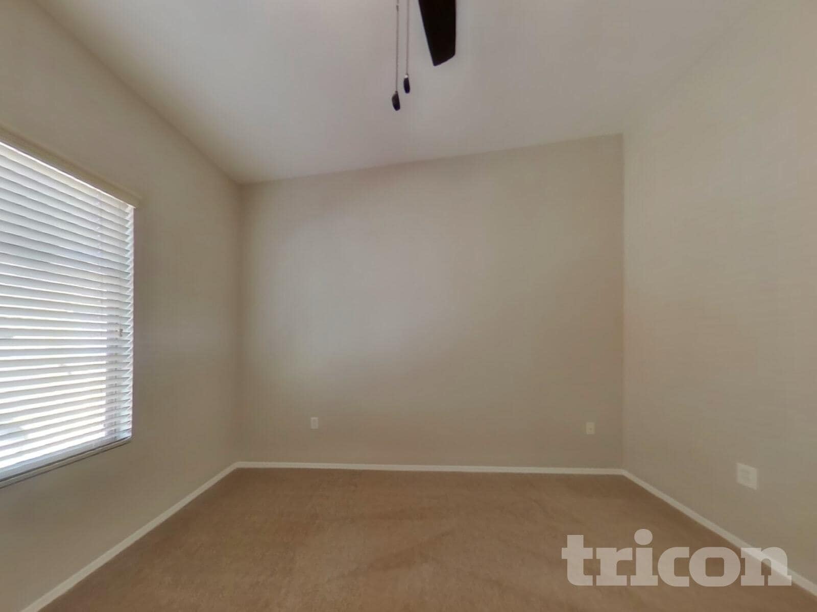 Building Photo - 16825 N 14th St