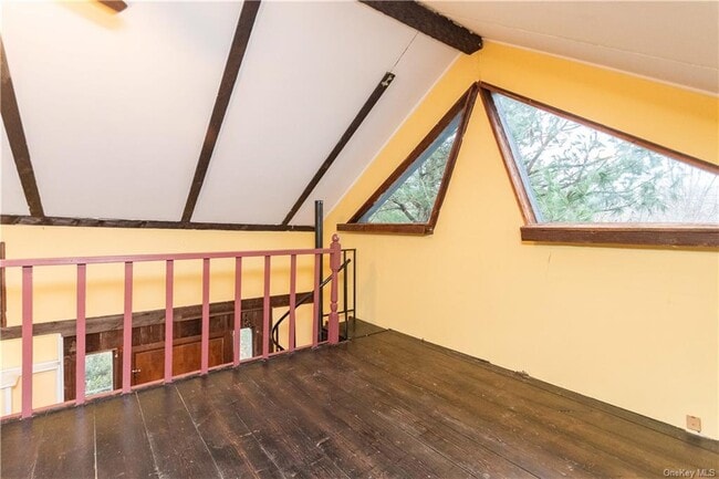 Building Photo - 15 Hoyt Rd