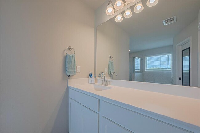 Building Photo - 3813 Kirby Ct
