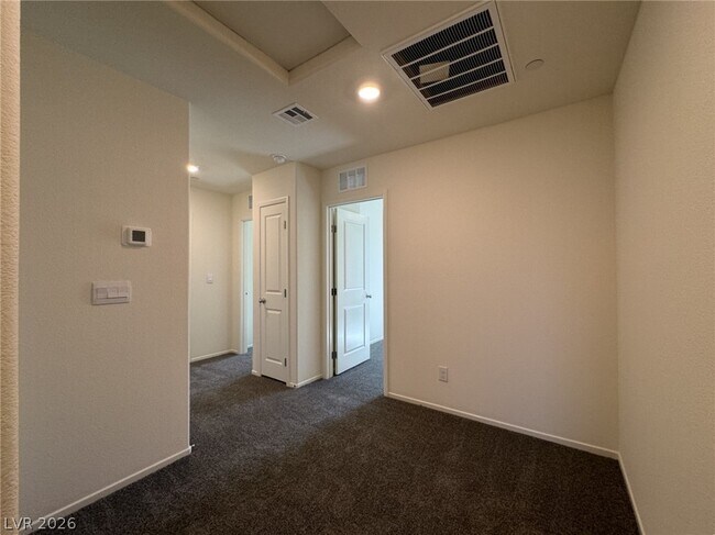 Building Photo - 5012 Apple Mesa Ave