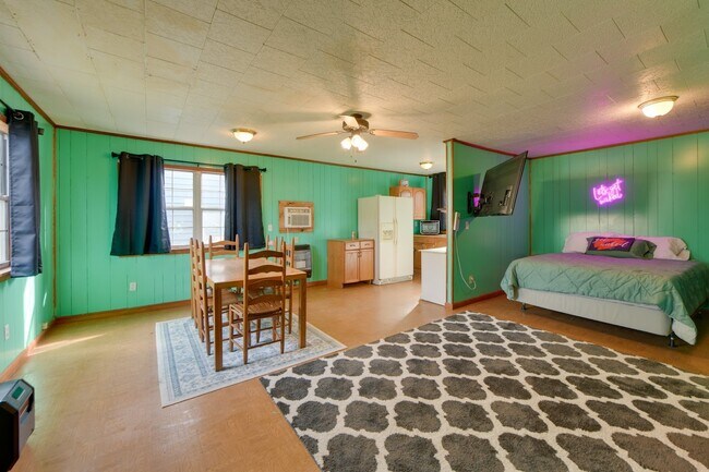 Building Photo - 141 Sunflower Ct